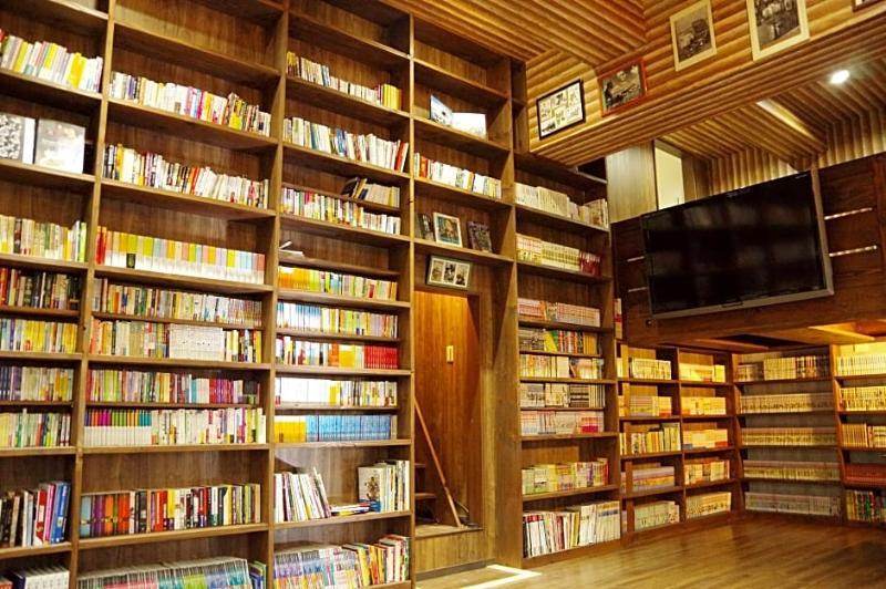 Cafe&Hostel Kimi To Ichigo Осака Экстерьер фото