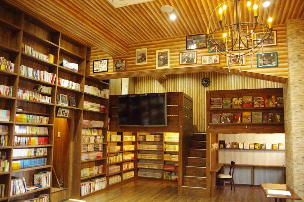 Cafe&Hostel Kimi To Ichigo Осака Экстерьер фото