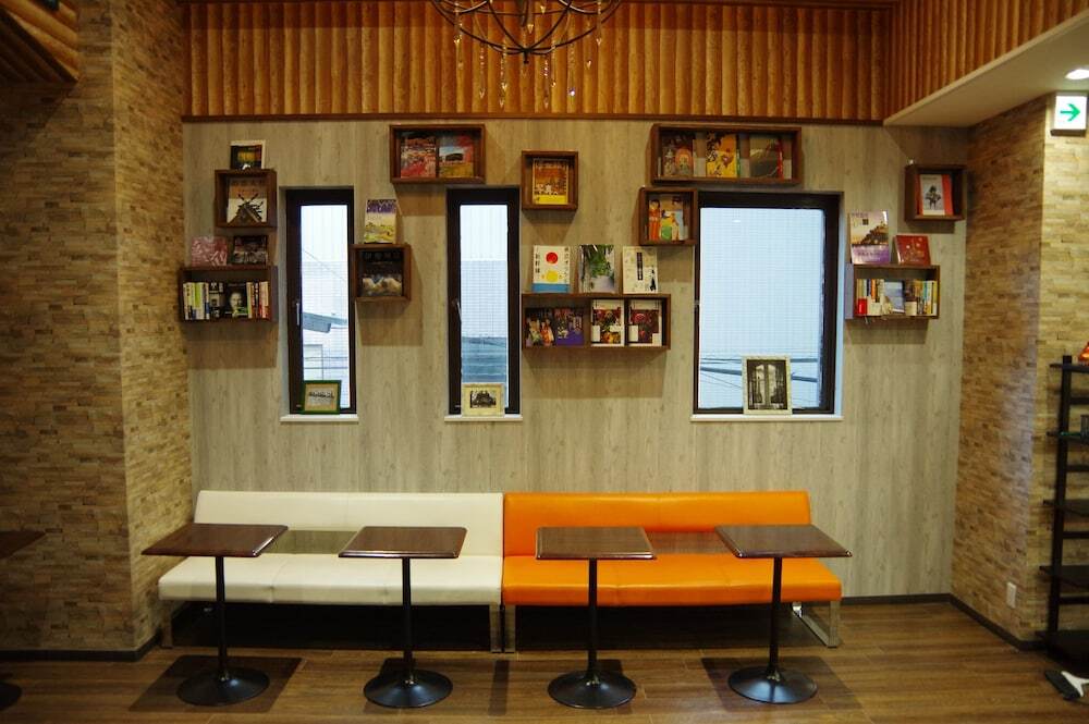 Cafe&Hostel Kimi To Ichigo Осака Экстерьер фото